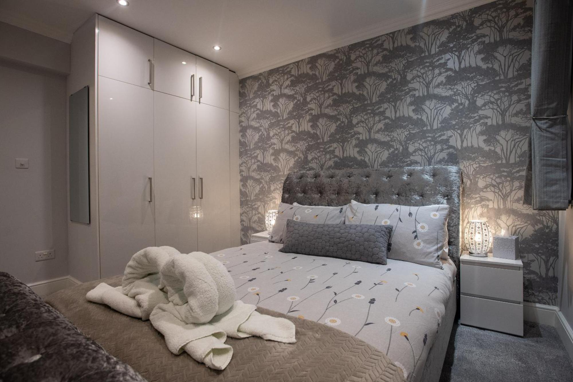 Apartment Luxury Ground Floor 2 Bedroom *