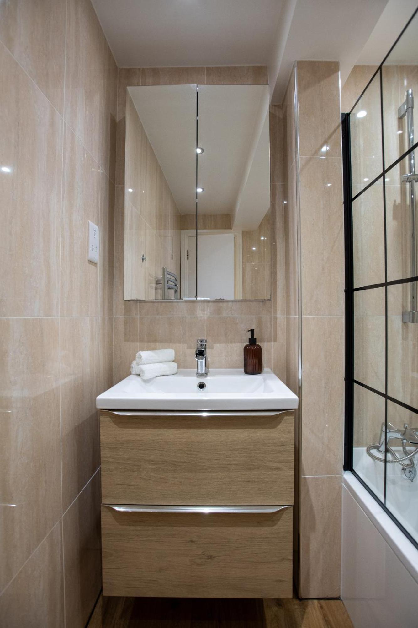 Apartment Luxury Ground Floor 2 Bedroom