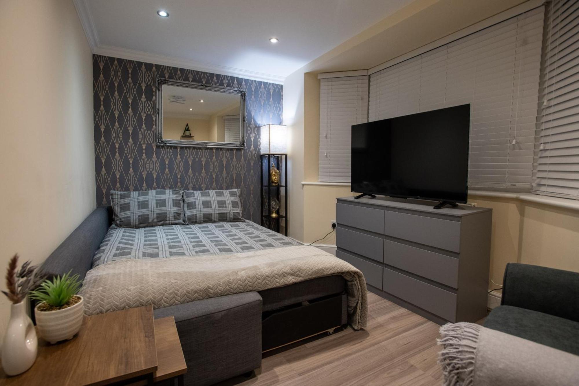 Luxury Ground Floor 2 Bedroom London