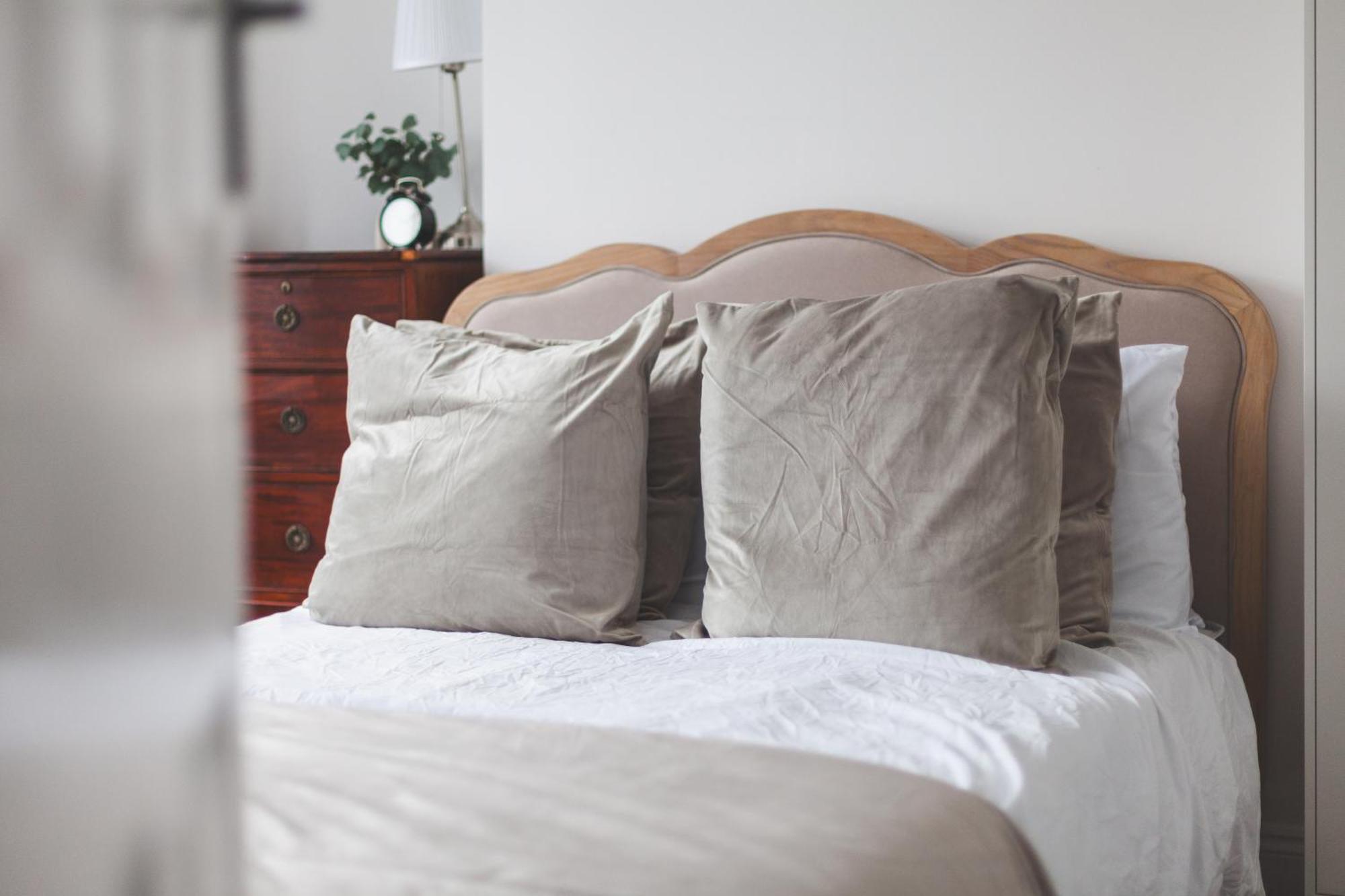 Apartment 4 Bdr - 4 Mins Walk To Station, Private Garden Explore Christmas *