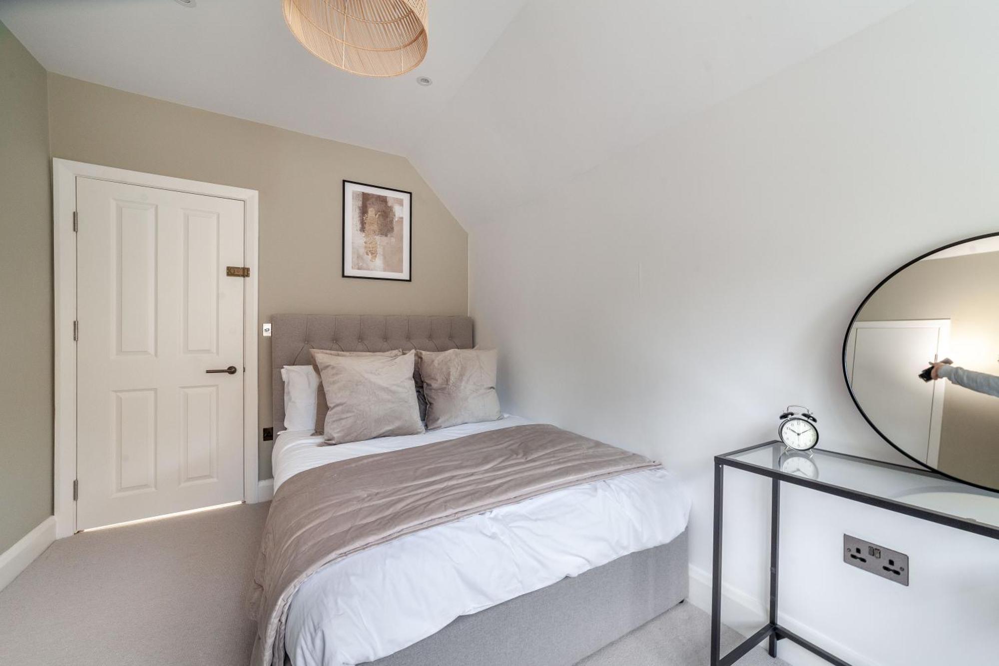 Stunning Available In Luxury House Pensión *
