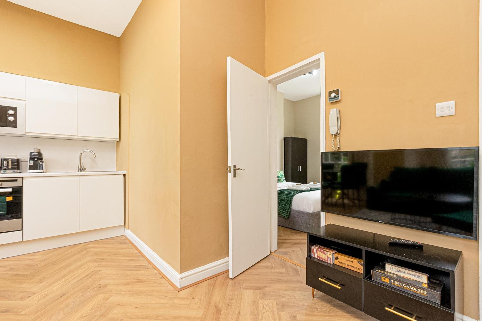 Charming One Bedroom In Camden Apartment