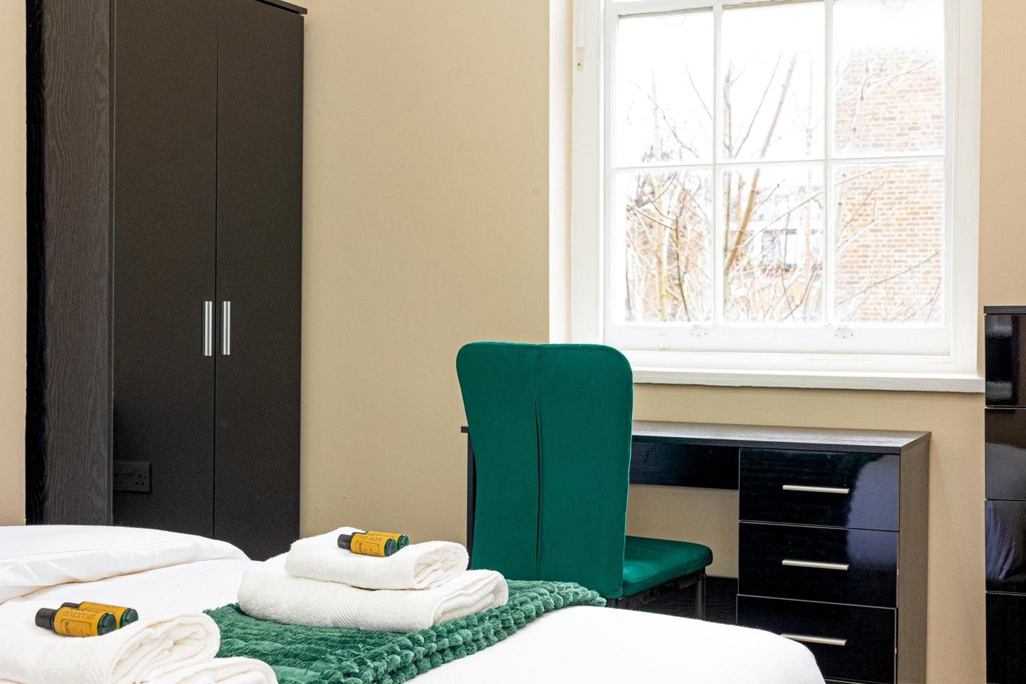 Charming One Bedroom In Camden Apartment *