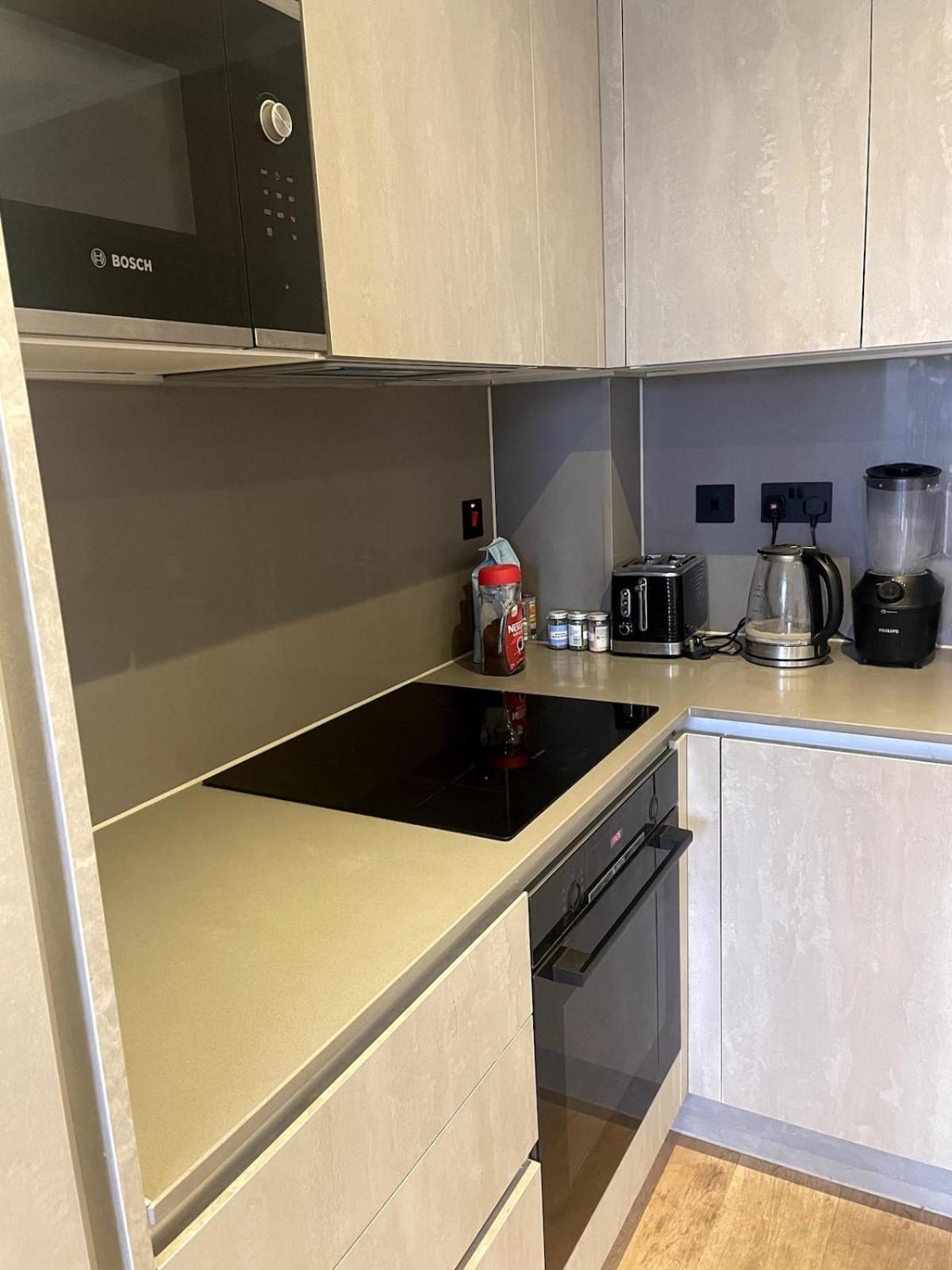 Stylish New Build Flat In London