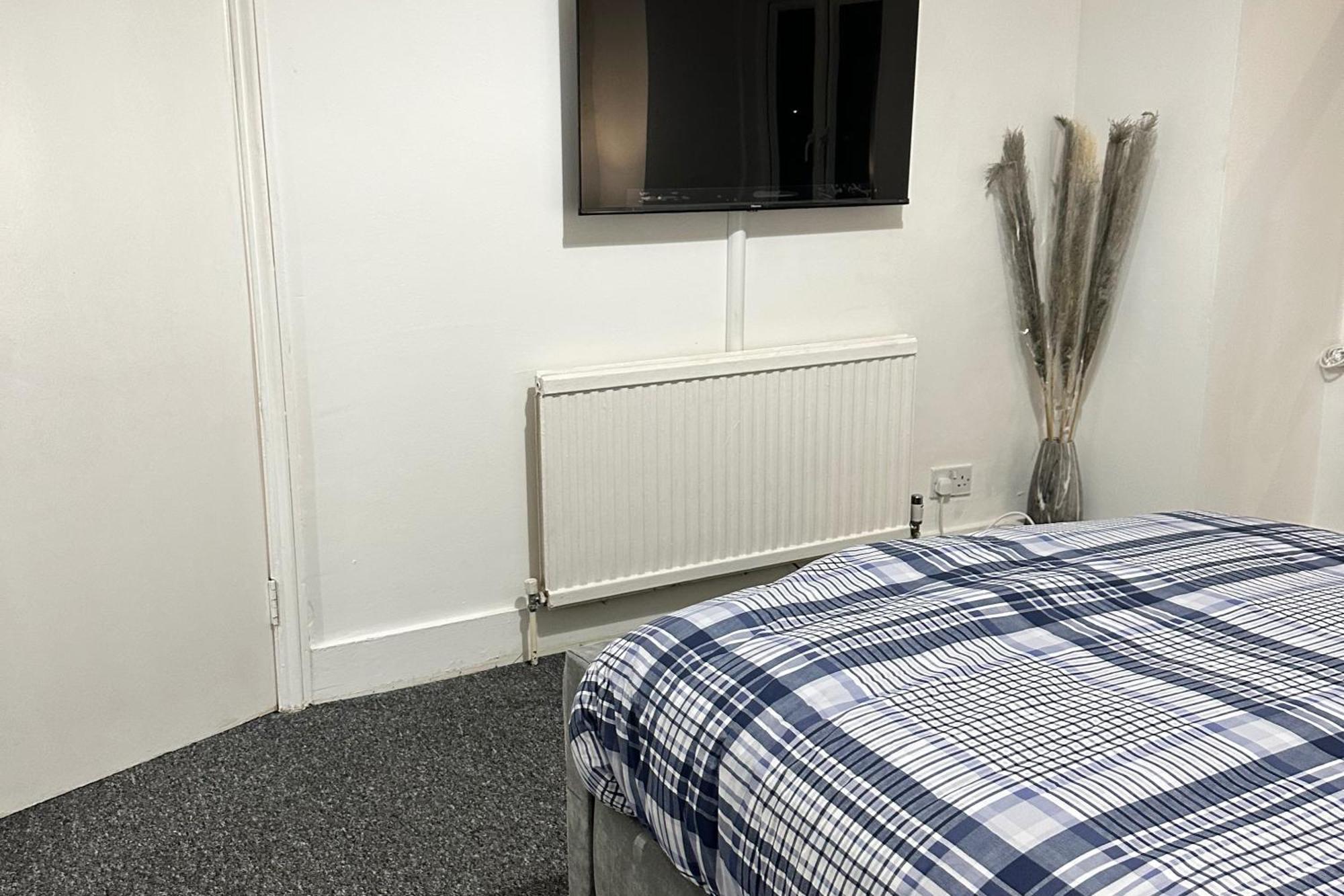 Dream House - 3 Bedrooms London