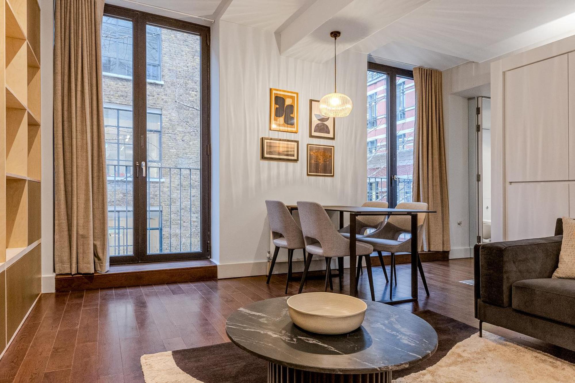 Modern Serviced 3 Minutes From Blackfriars Station Apartment *