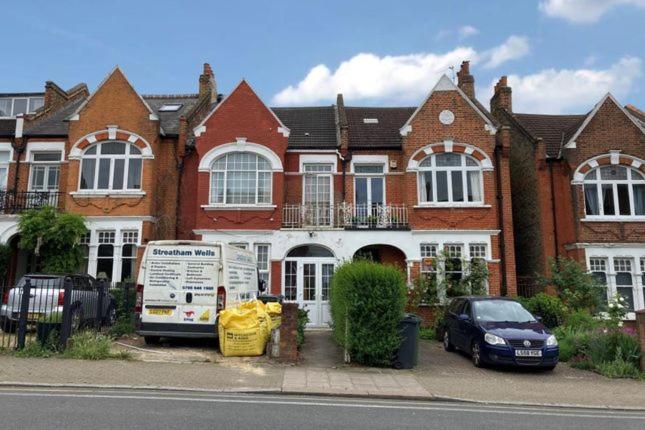 Streatham Comfort *