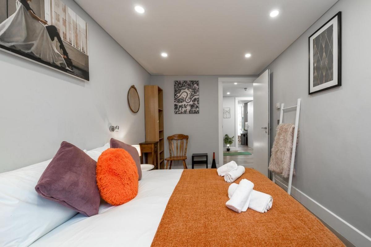 Prestige Lux 3bed 2bath Juliet Balcony On River Notting Hill *