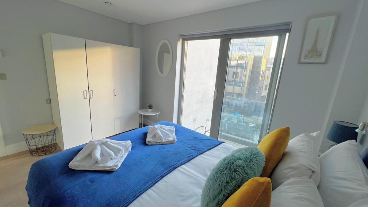 Prestige Lux 3bed 2bath Juliet Balcony On River Notting Hill Apartment