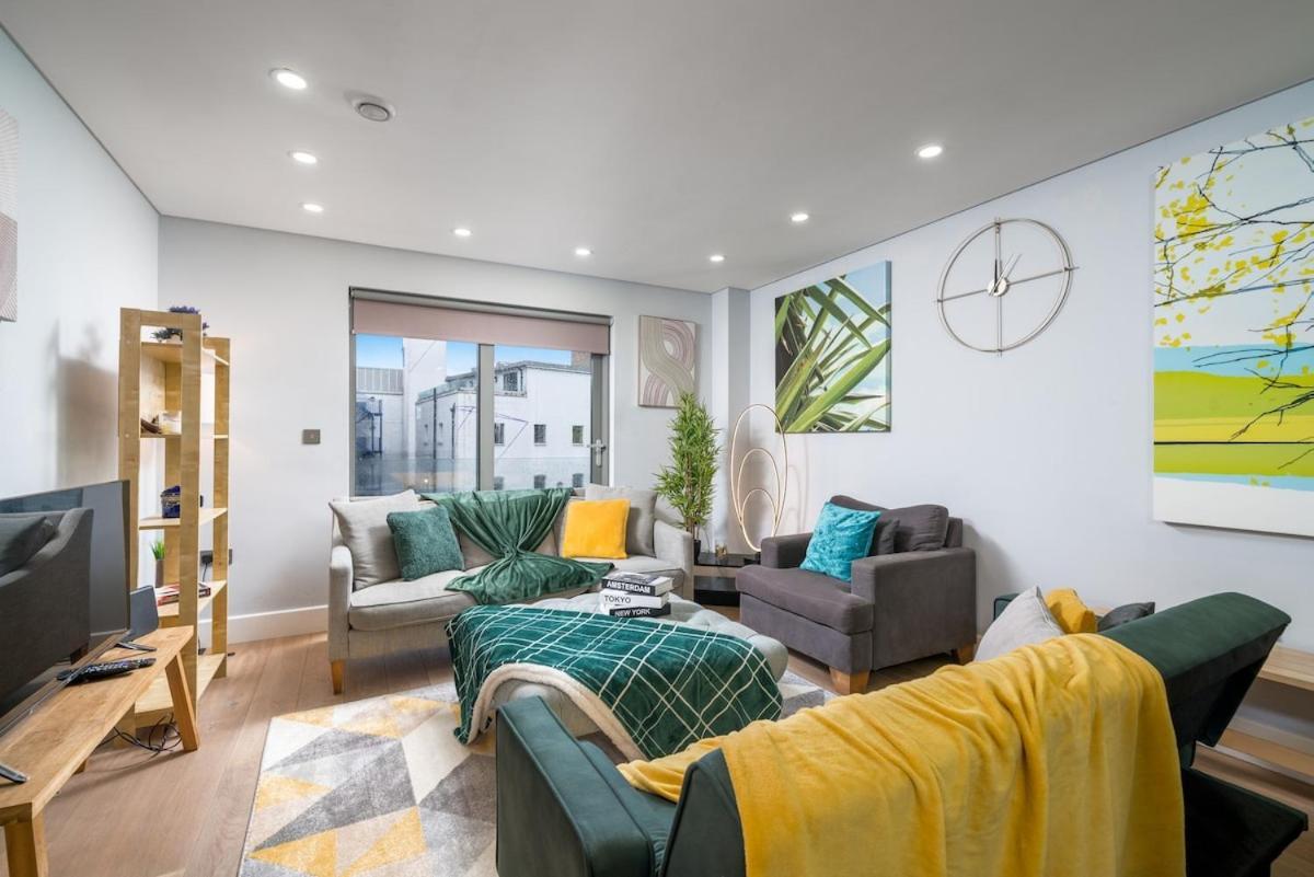 Prestige Lux 3bed 2bath Juliet Balcony On River Notting Hill