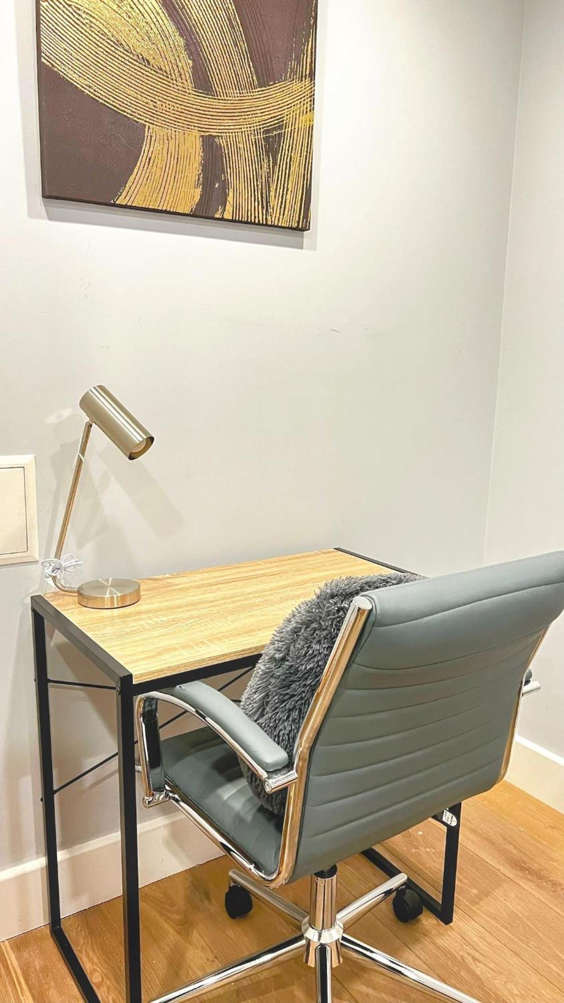 Prestige Lux 3bed 2bath Juliet Balcony On River Notting Hill
