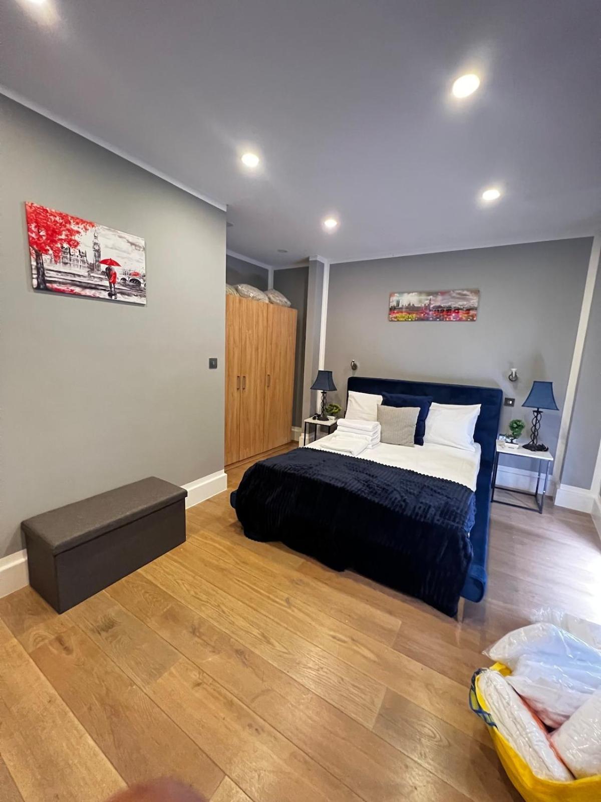 Prestige Lux 3bed 2bath Juliet Balcony On River Notting Hill Apartment