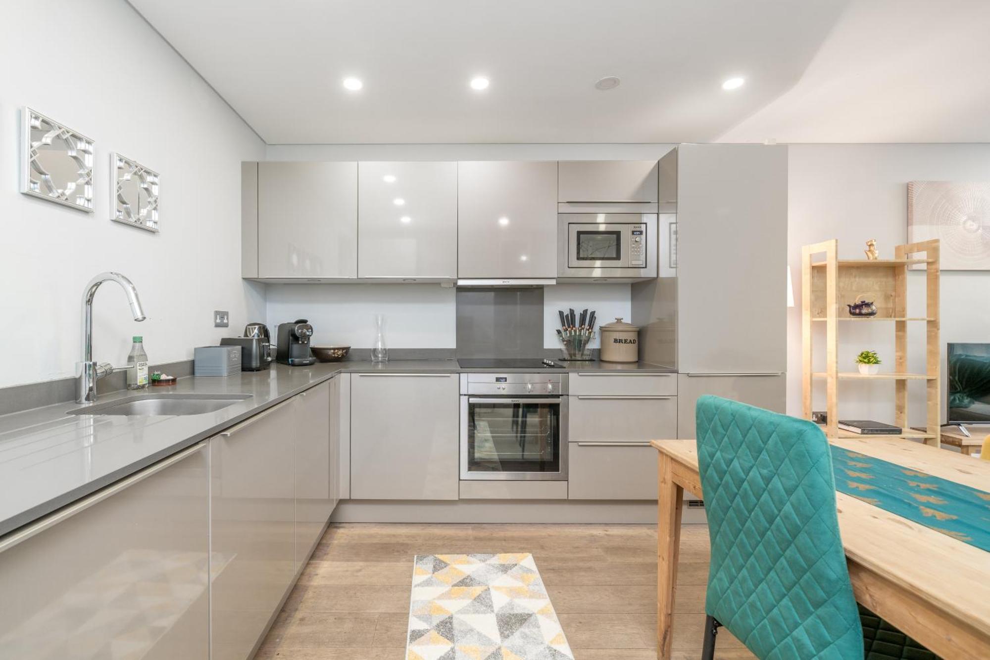 Apartment Style Lux 3bed 2bath Balcony On River Notting Hill London