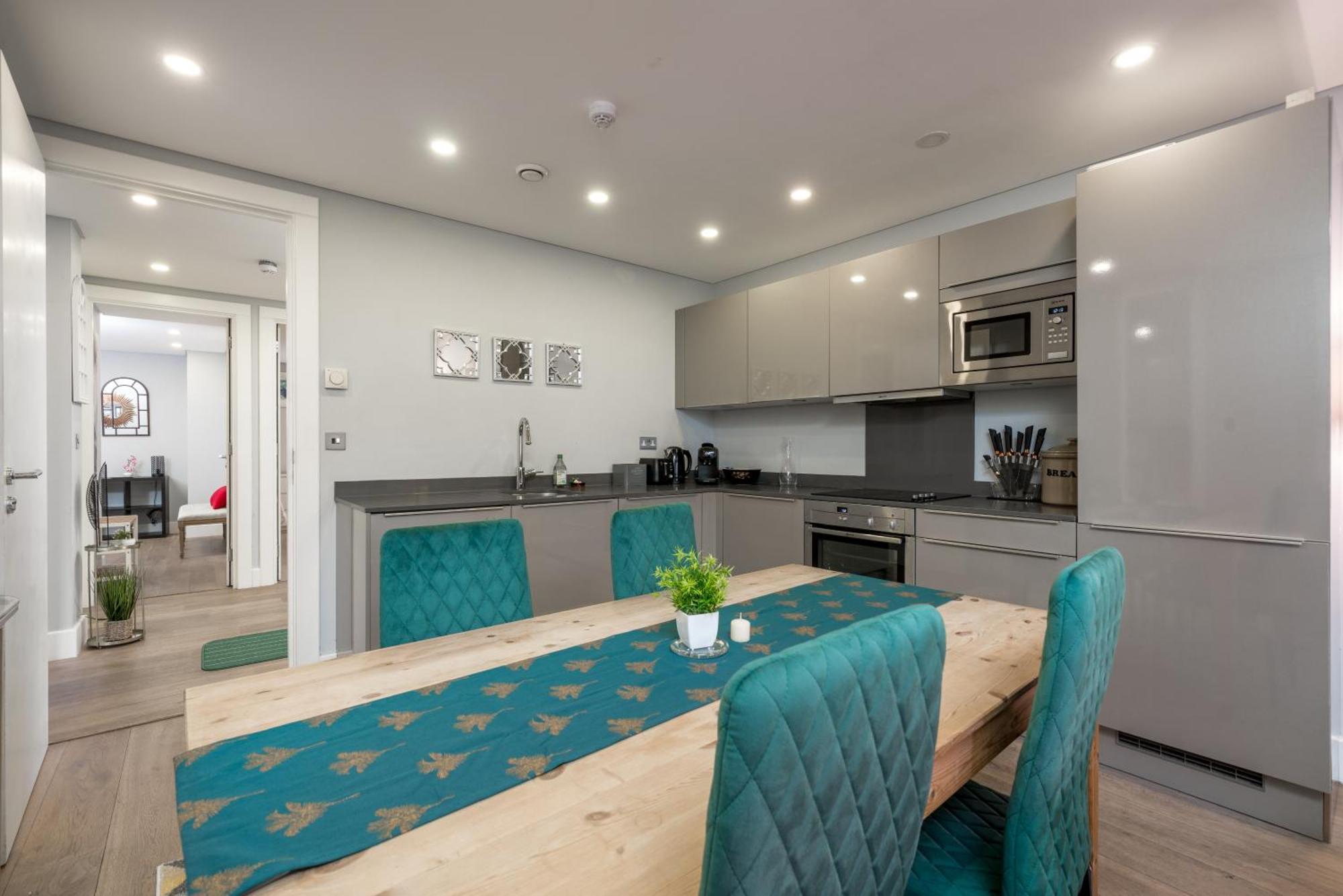 Apartment Style Lux 3bed 2bath Balcony On River Notting Hill