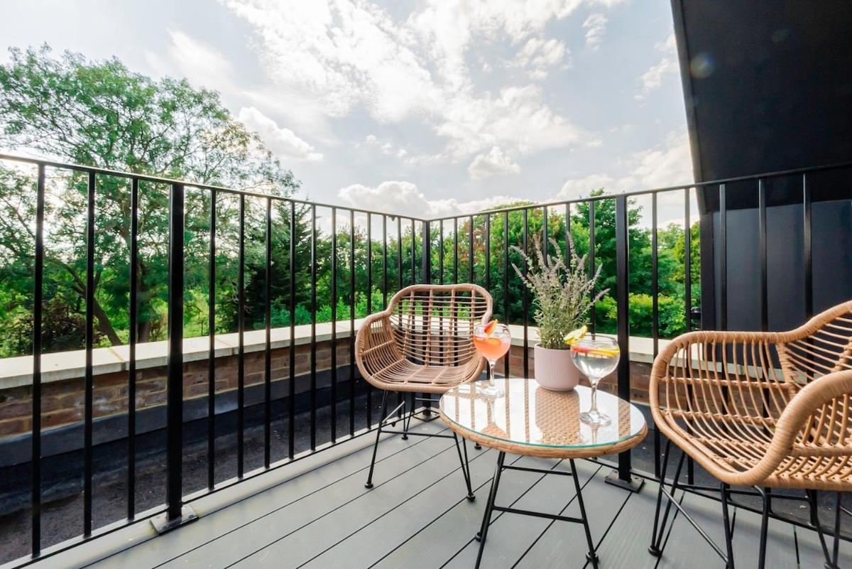 Appartement Gorgeous 1-bedroom Acton Flat With Two Balconies At Acton, Sleeps 4