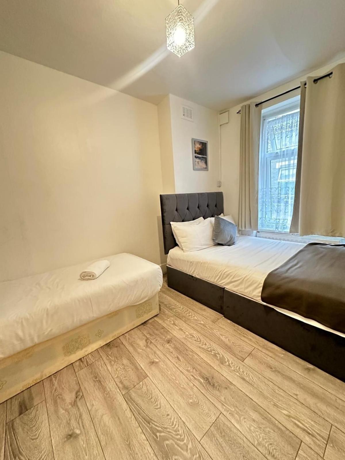 2 Bedroom Flat Ground Floor Apartment