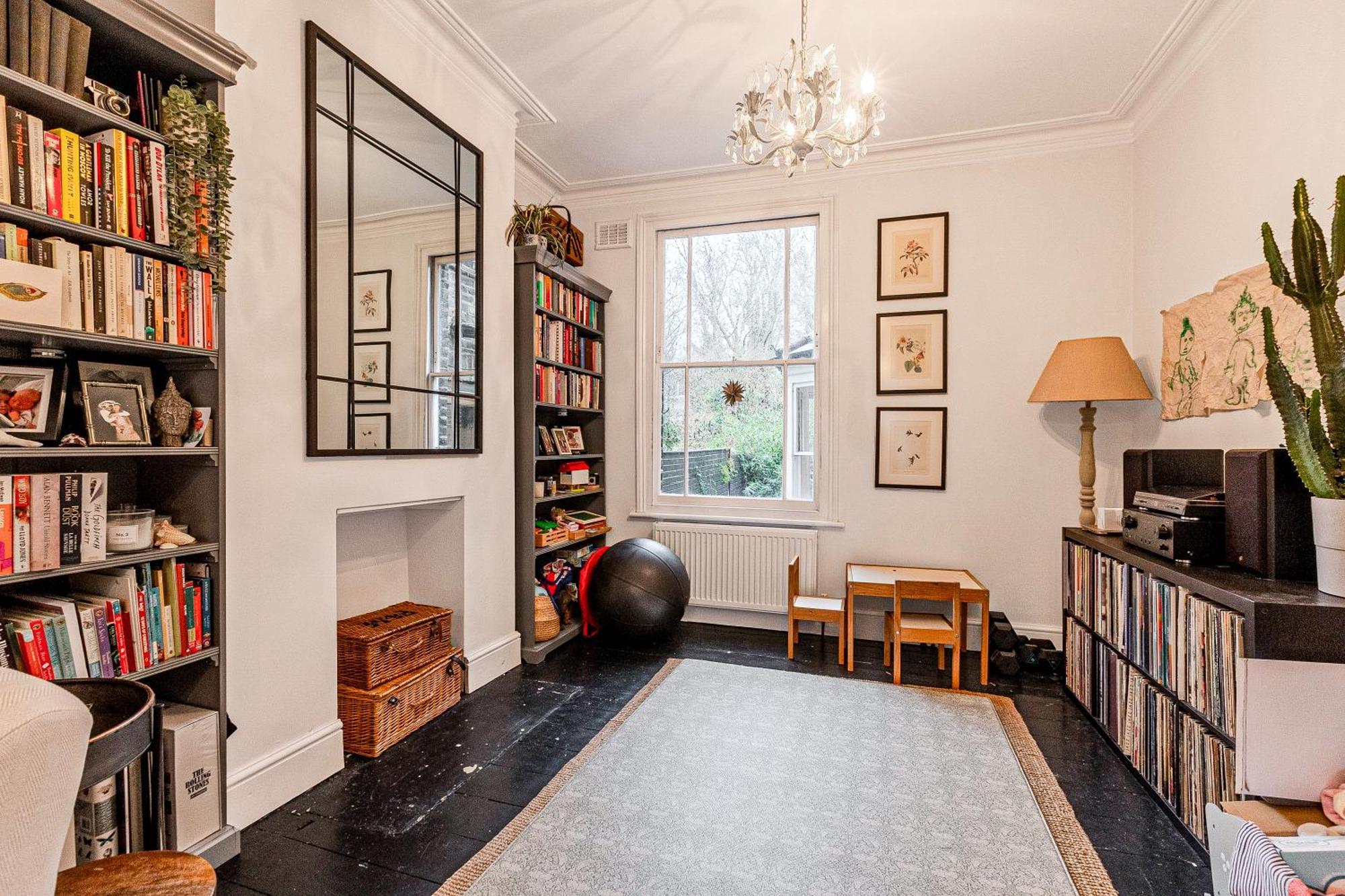 3br Flat W Garden In West Kensington, 4min Tube Station London