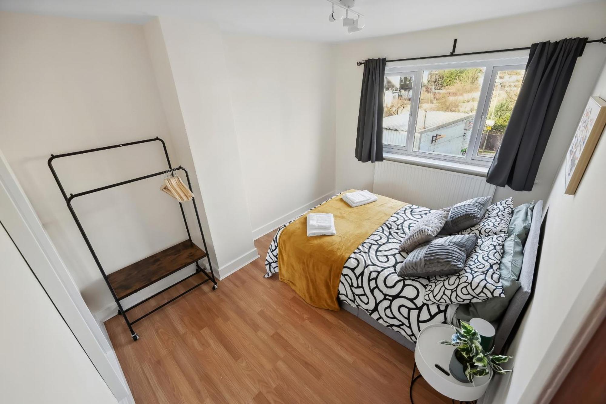 Vichy - Edgware Way 2 Bed Modern Appartement *