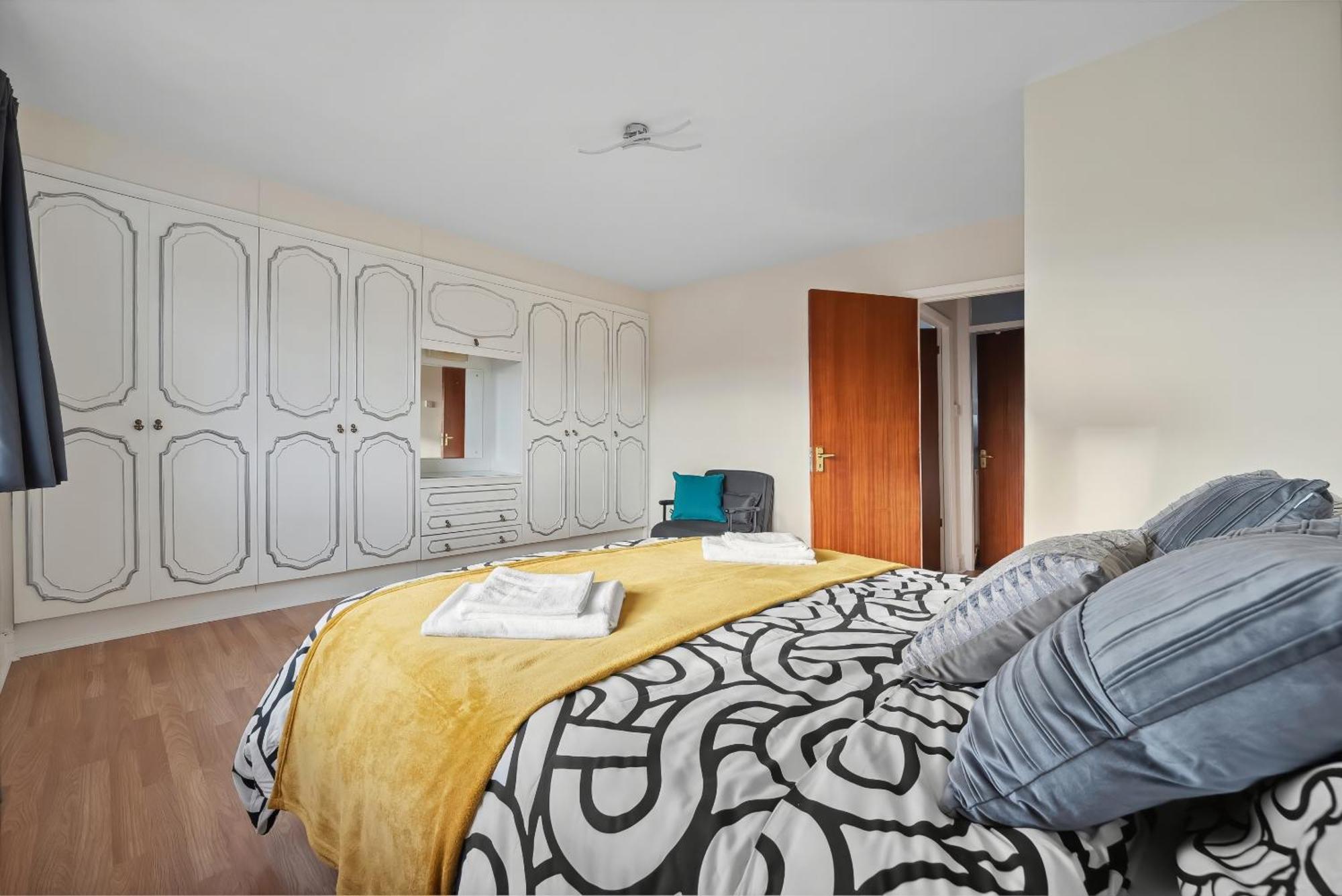 Vichy - Edgware Way 2 Bed Modern Appartement Londen