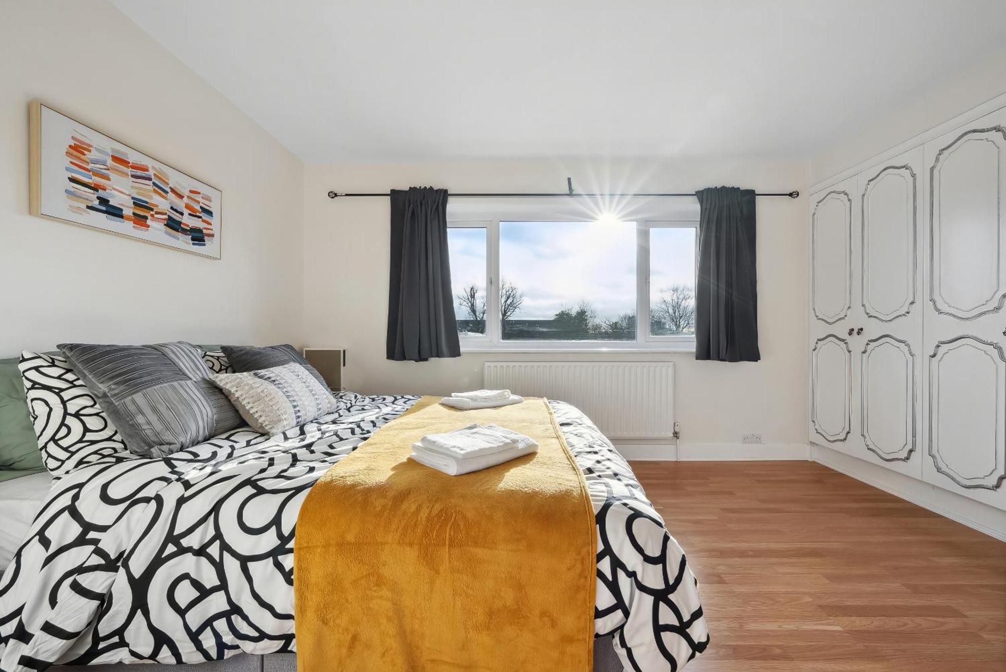 Vichy - Edgware Way 2 Bed Modern Appartement Londen