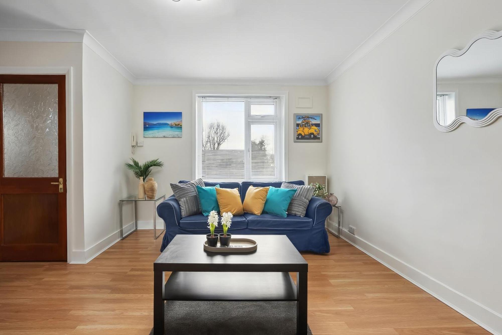 Vichy - Edgware Way 2 Bed Modern Appartement Londen