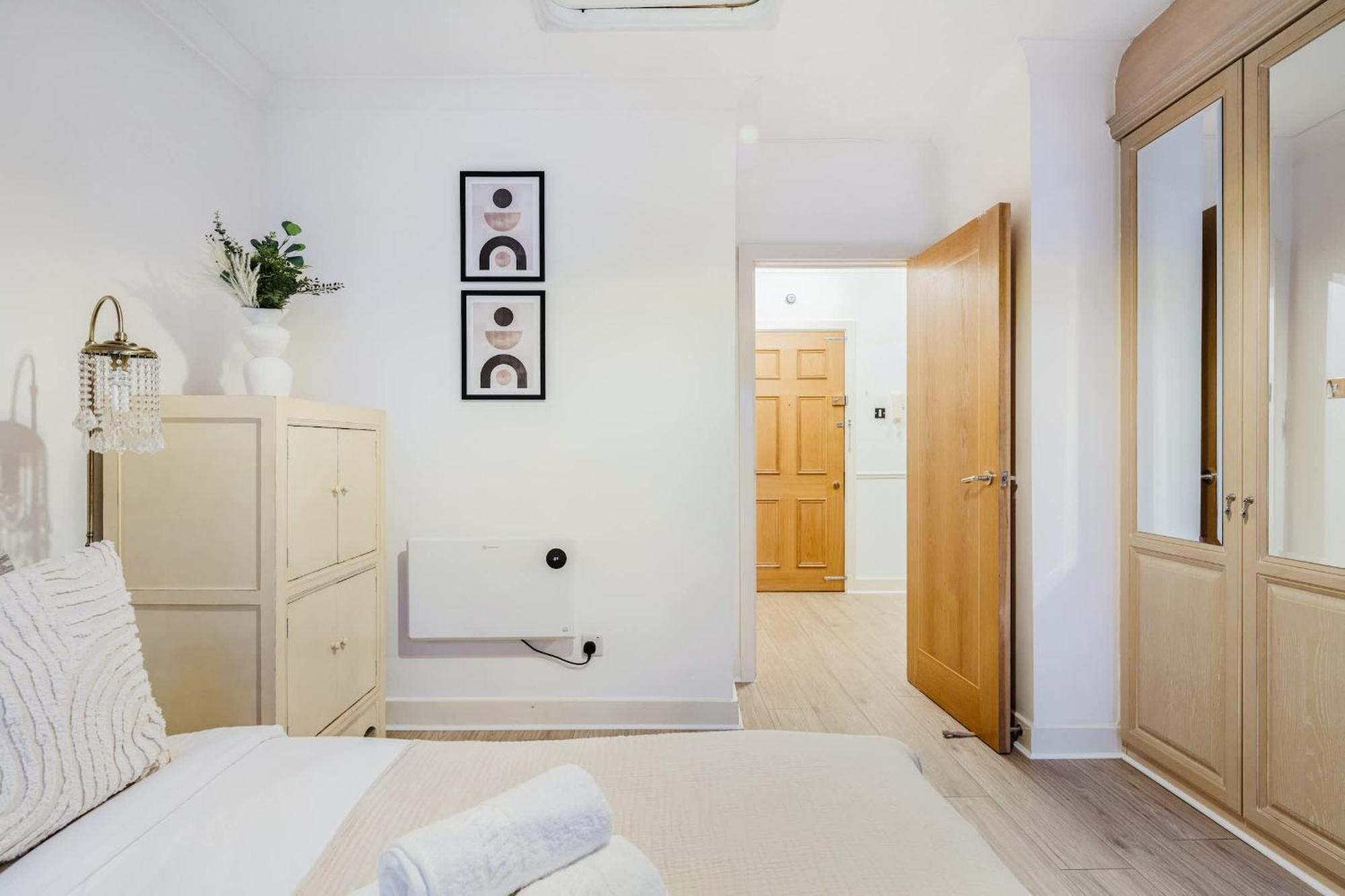 Heart Of The With Balcony - Thames - St Paul's - Cityapartmentstay