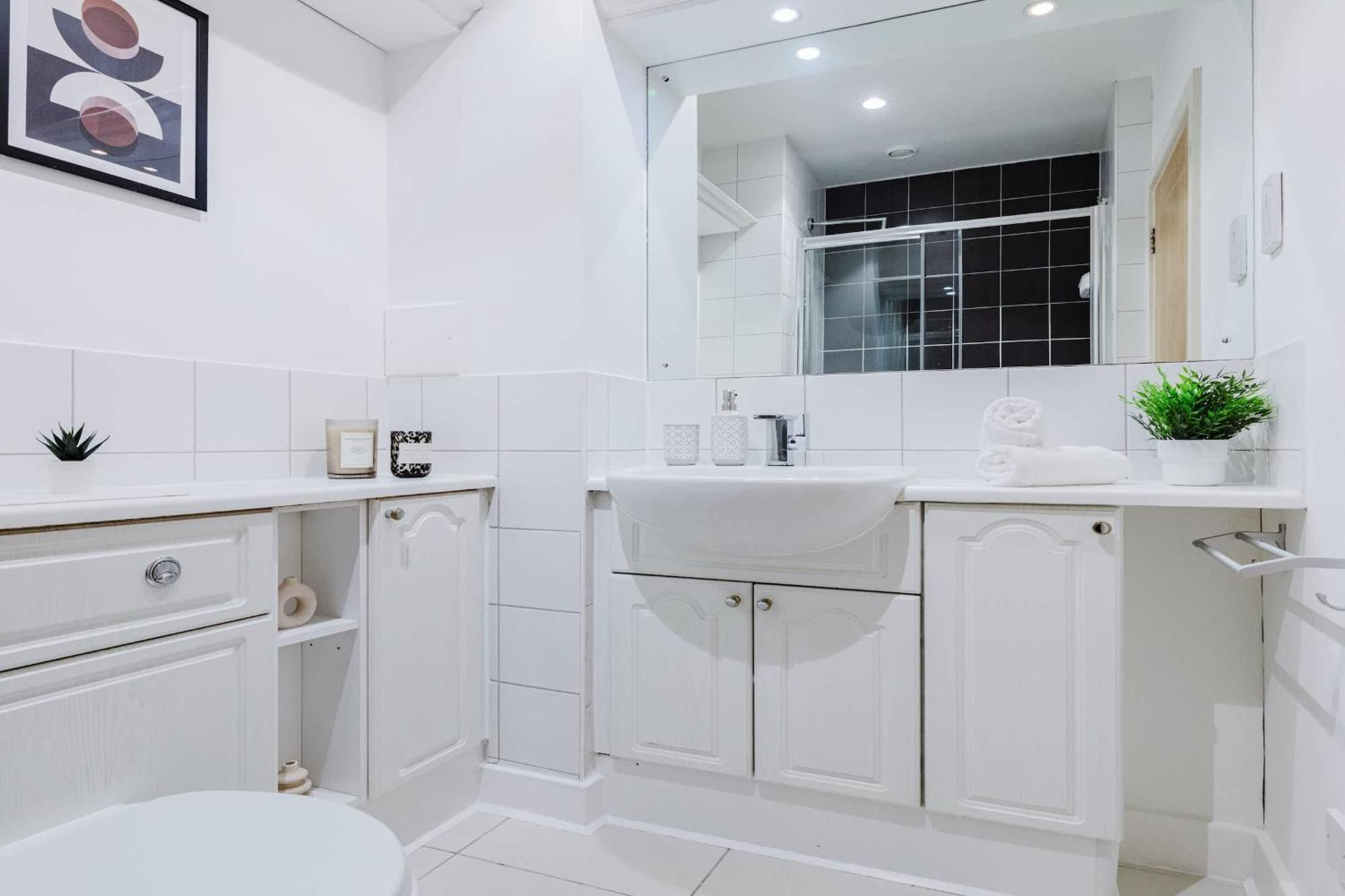 Heart Of The With Balcony - Thames - St Paul's - Cityapartmentstay *
