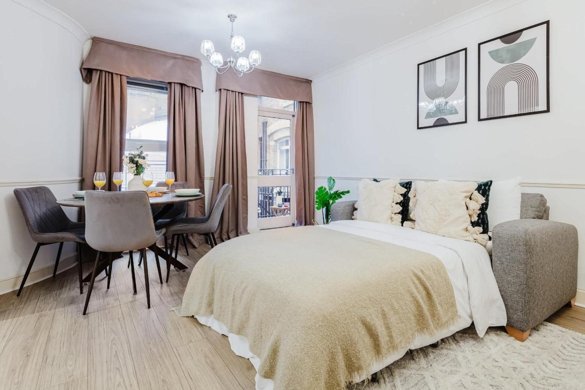 Heart Of The With Balcony - Thames - St Paul's - Cityapartmentstay London