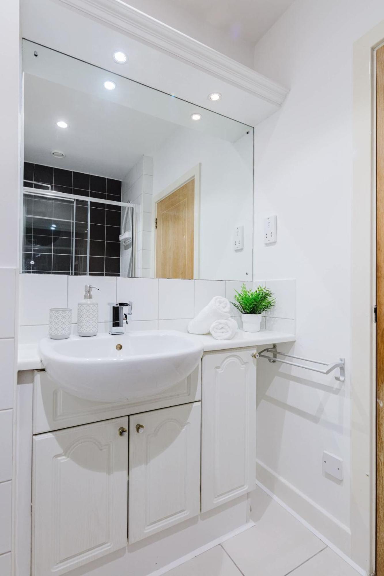 Heart Of The With Balcony - Thames - St Paul's - Cityapartmentstay Apartment