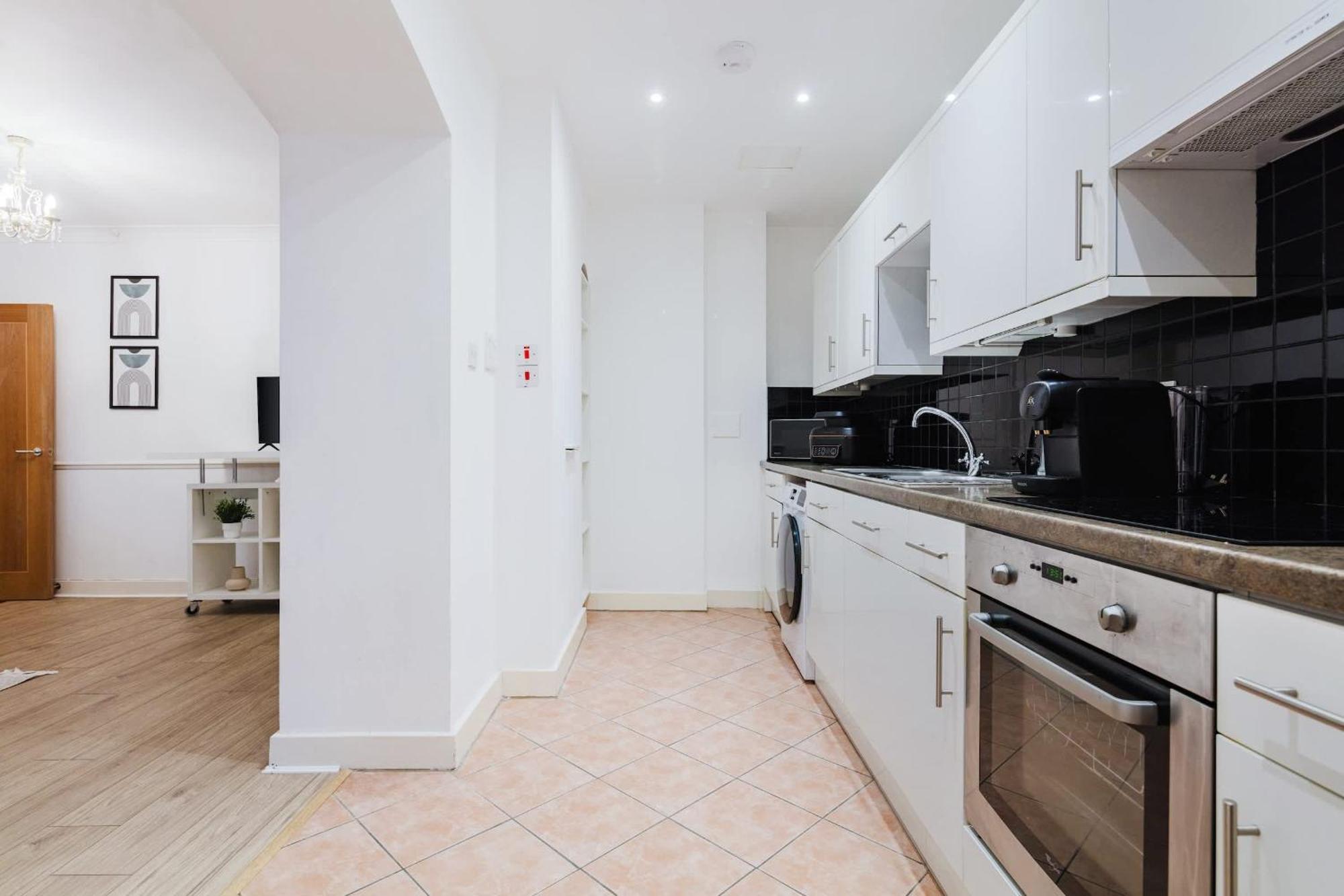 Heart Of The With Balcony - Thames - St Paul's - Cityapartmentstay Apartment *