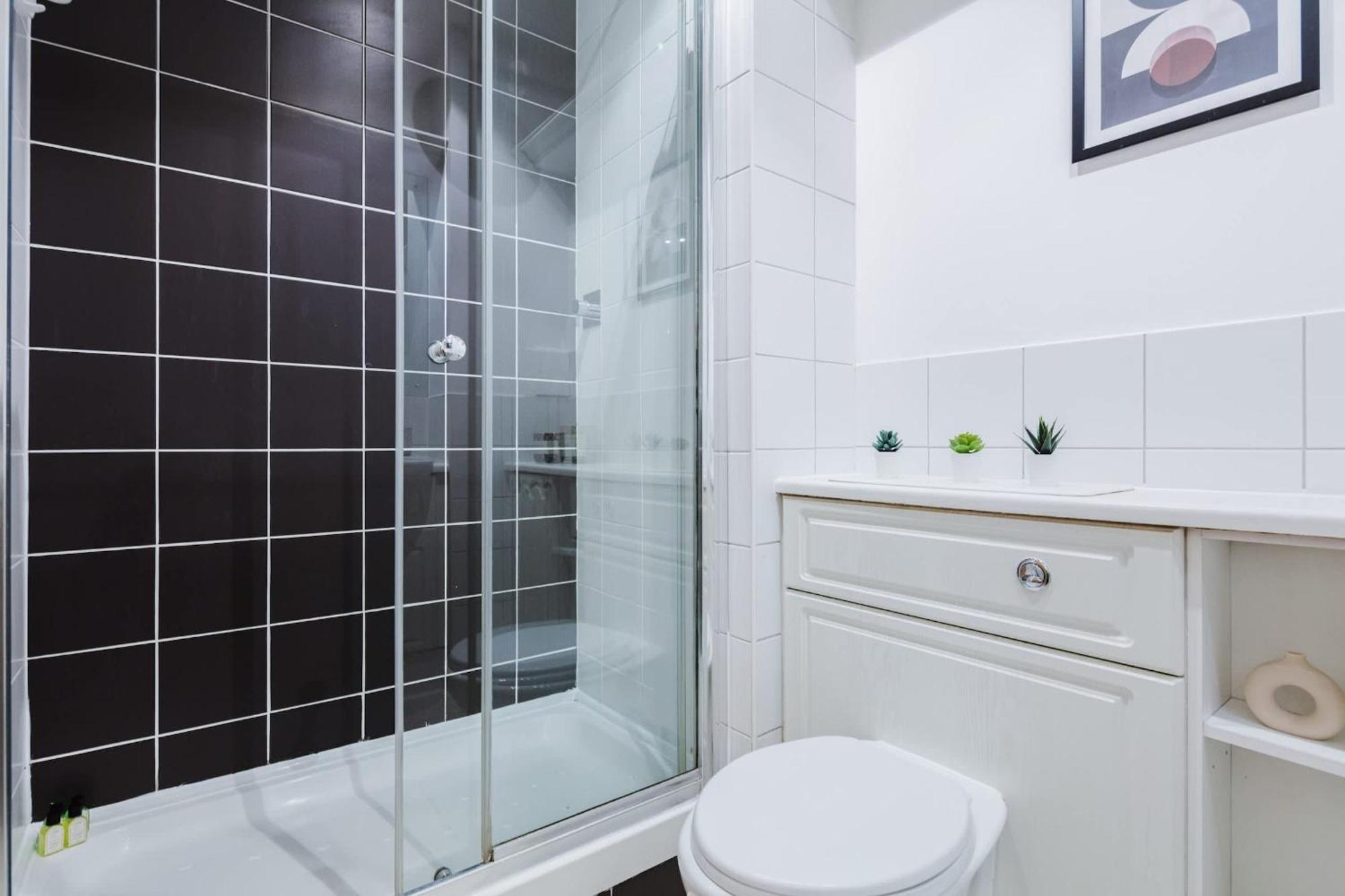 Heart Of The With Balcony - Thames - St Paul's - Cityapartmentstay *