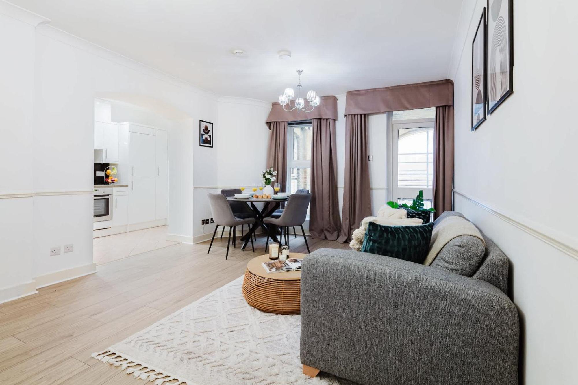 Apartment Heart Of The With Balcony - Thames - St Paul's - Cityapartmentstay *