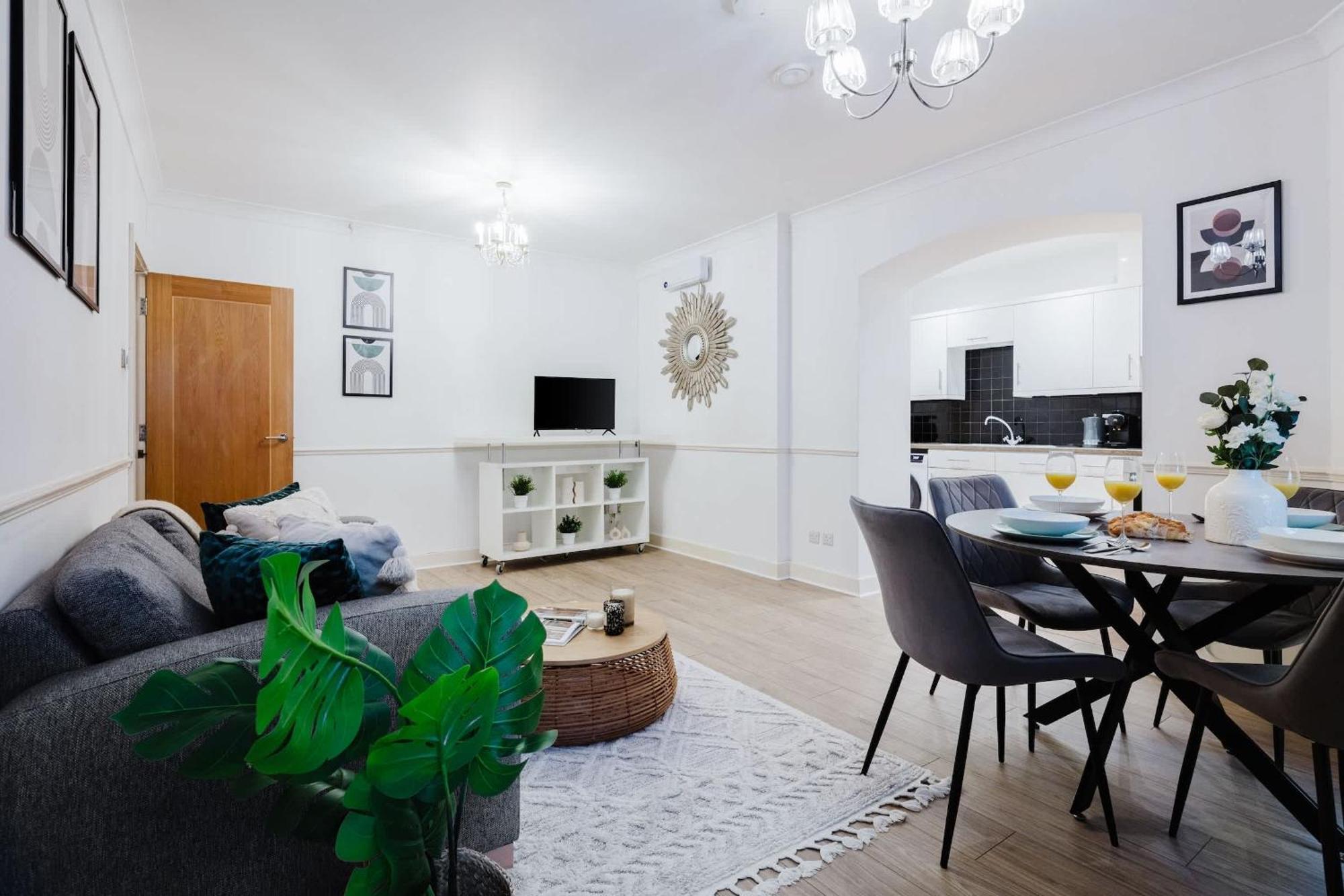 Heart Of The With Balcony - Thames - St Paul's - Cityapartmentstay London