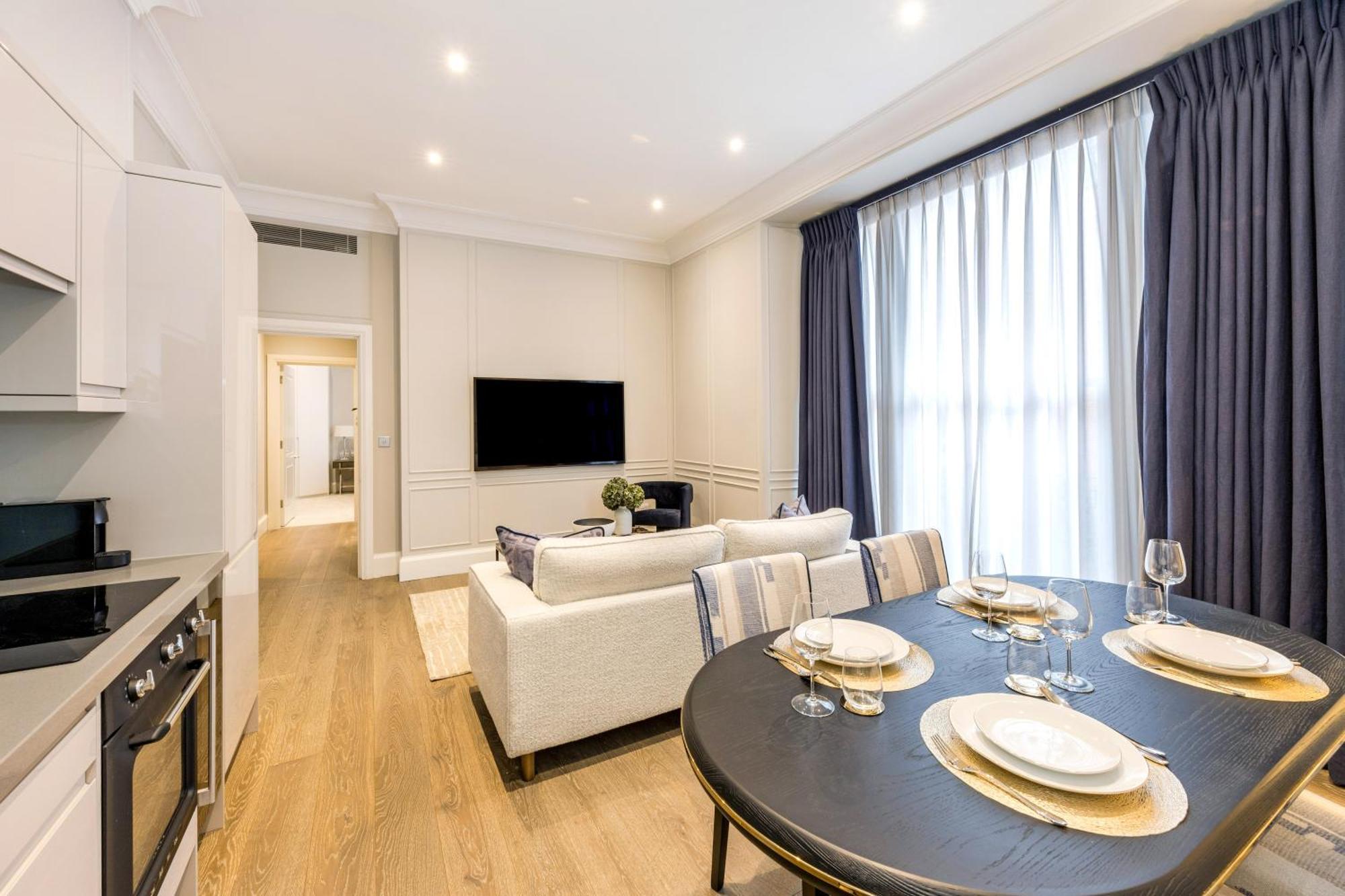 Buckingham & Lloyds Knightsbridge 5* London