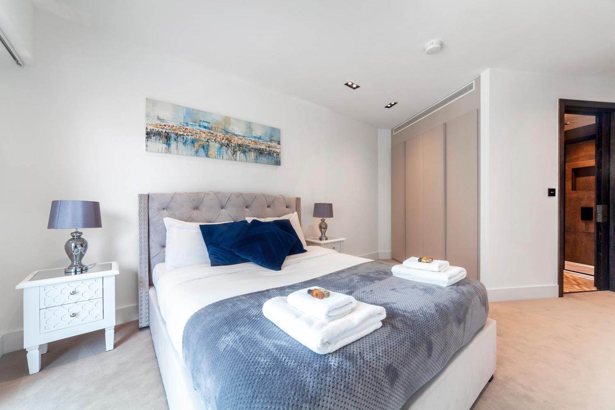 Stylish 2bdr Flat, Comm Garden I Smarthost Apartment *