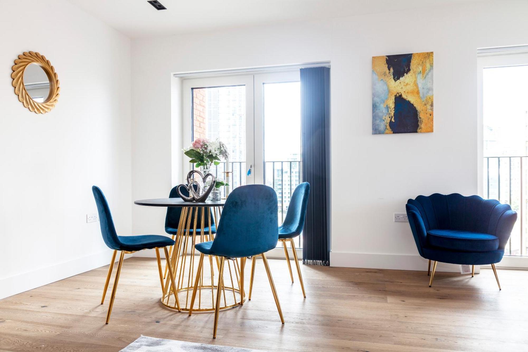 Stylish 2bdr Flat, Comm Garden I Smarthost * London