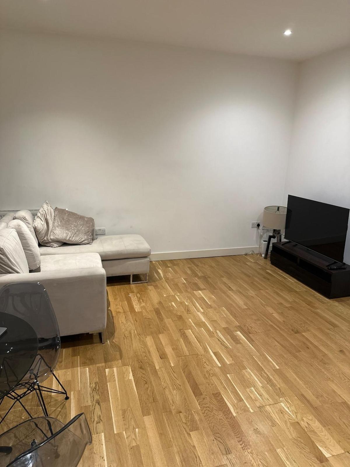 Apartment Aldgate East 2 Bedroom Flat *