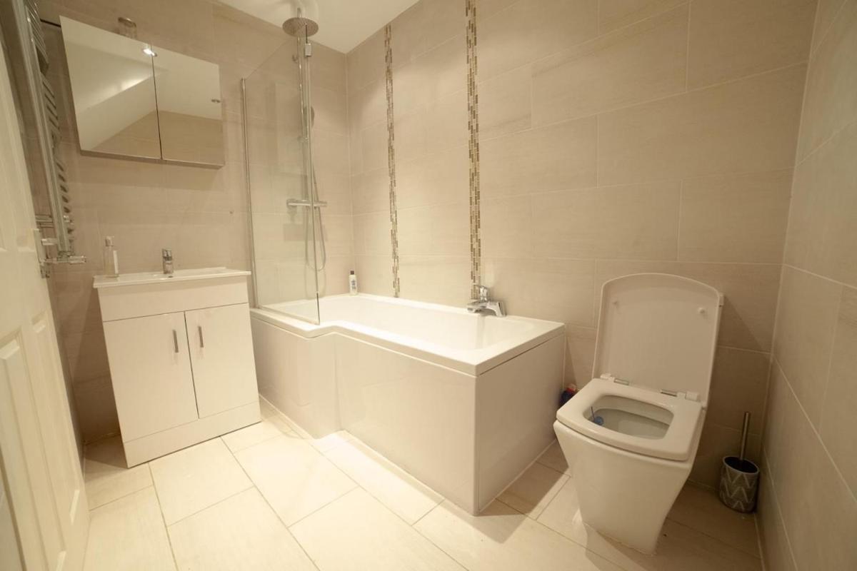 Apartment Stunning Split-level In Heart Of Fulham London