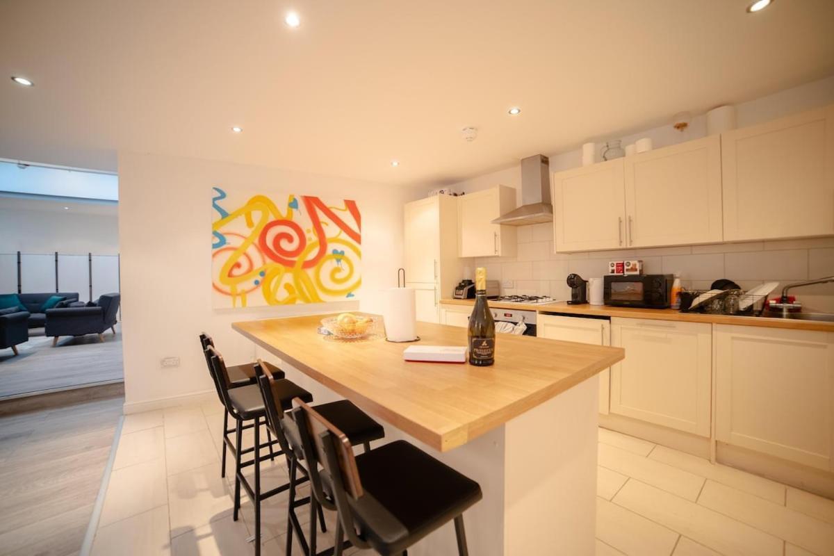 Stunning Split-level In Heart Of Fulham Apartment