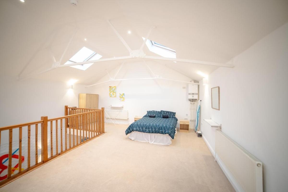 Stunning Split-level In Heart Of Fulham Apartment