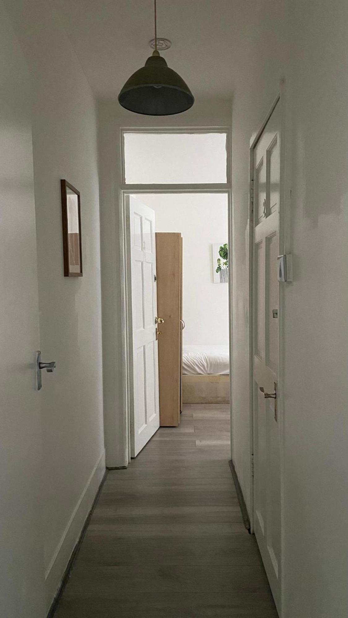 Lovely Ground Floor Miles Apartment London