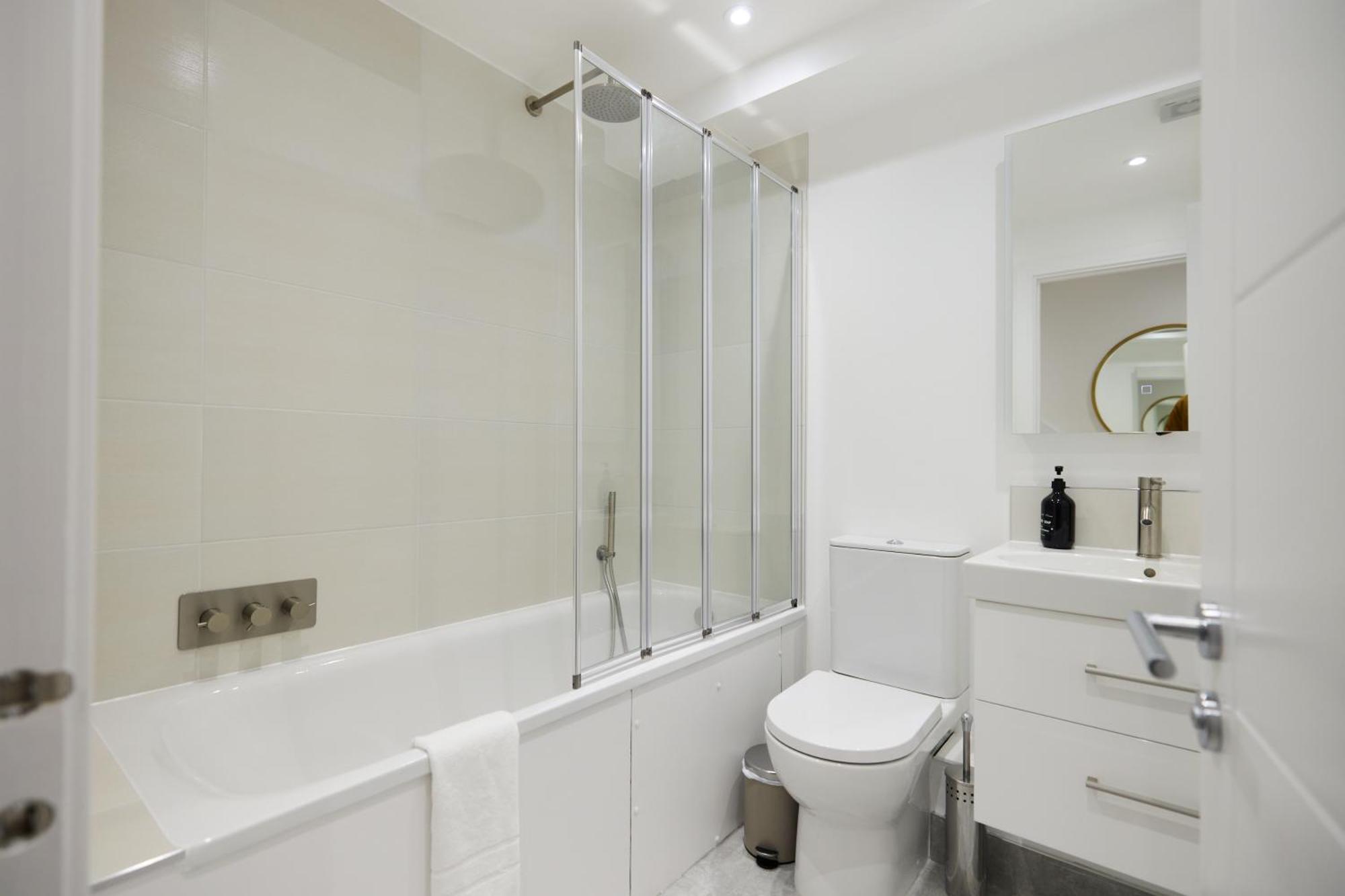The Melbray Gem - 2bdr With Courtyard