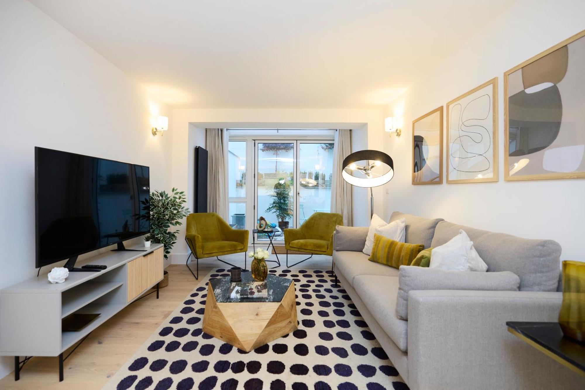 The Melbray Gem - 2bdr With Courtyard * London