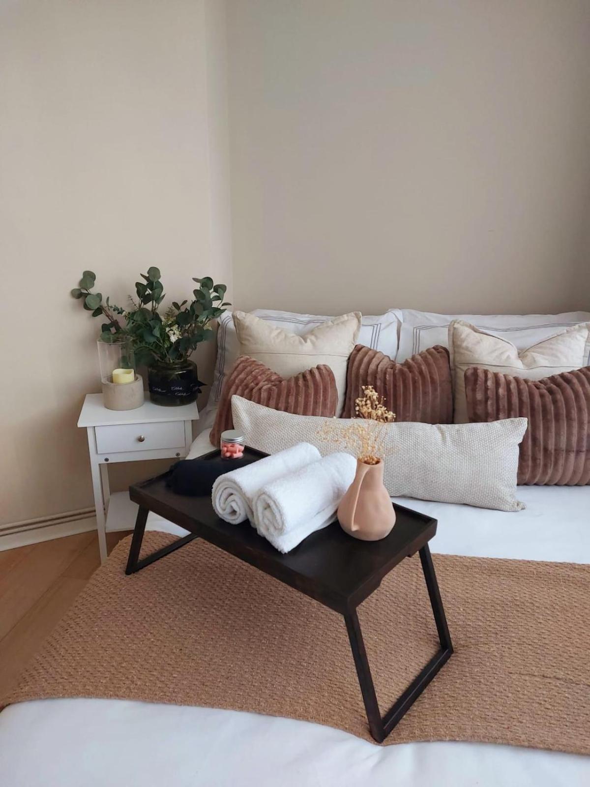 Light, Spacious Flat On Brixton Hill Appartement Londen