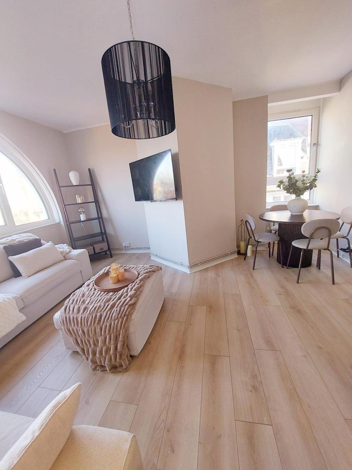 Light, Spacious Flat On Brixton Hill * Londen