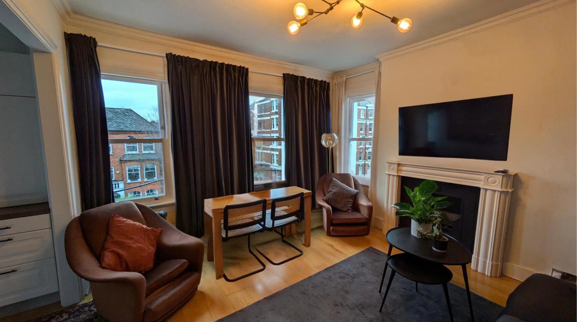 Apartamento Charming Bright 2-bed Heritage Flat, Battersea Park, Londres