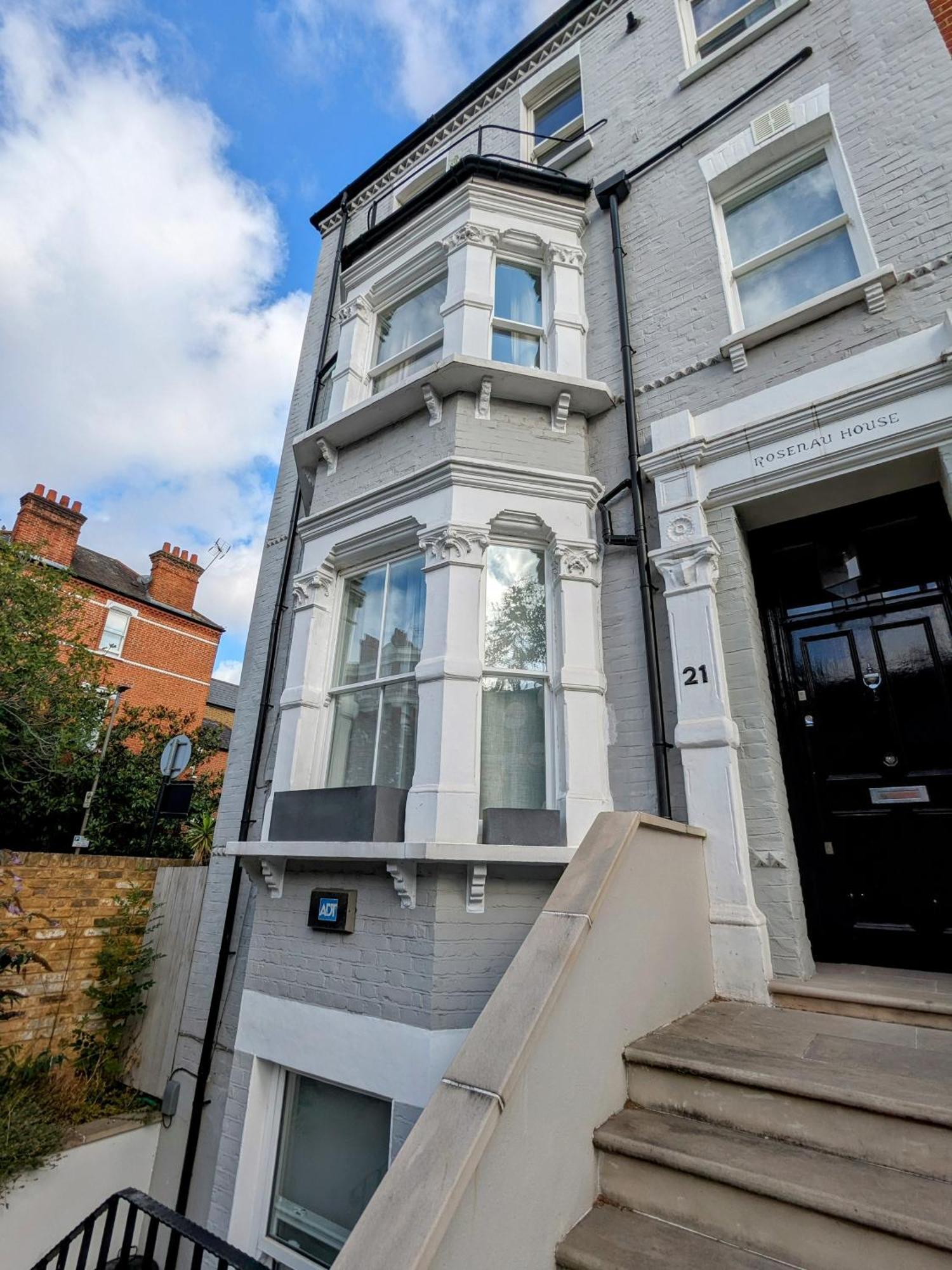 Charming Bright 2-bed Heritage Flat, Battersea Park, Londres