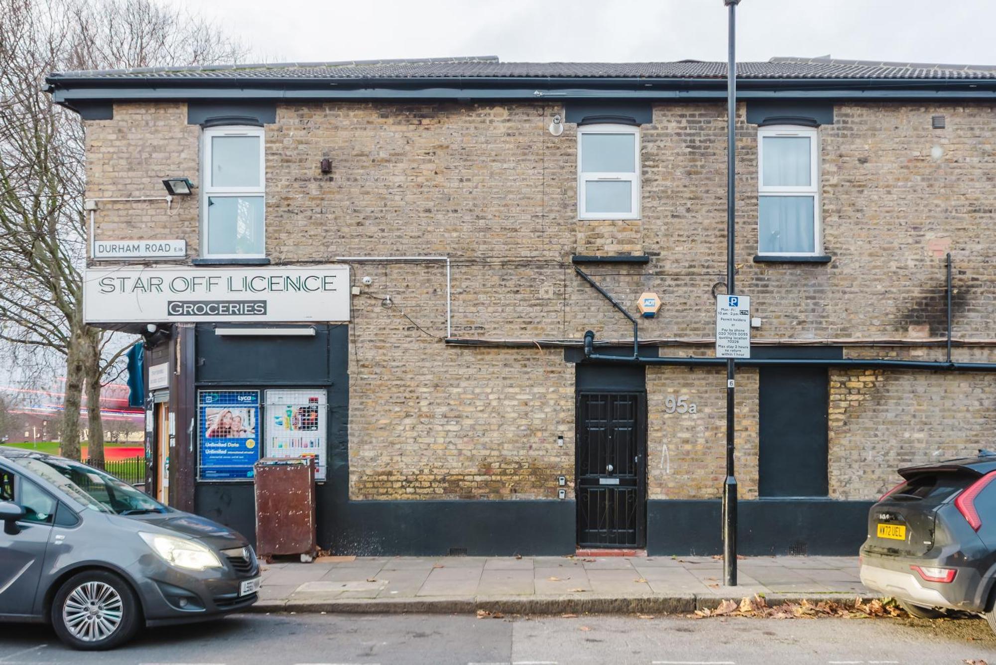 Modern Cosy Corner Flat - 2 Bed Close To 2x Tube Stations Apartamento Londres
