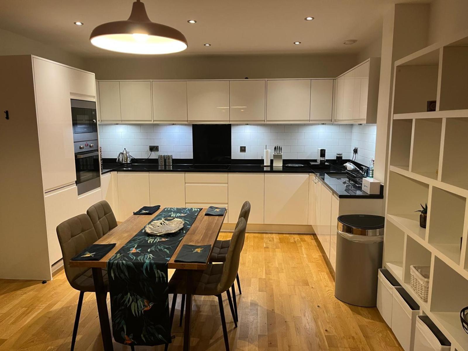 Apartamento Bright And Comfy 3 Bed Londres