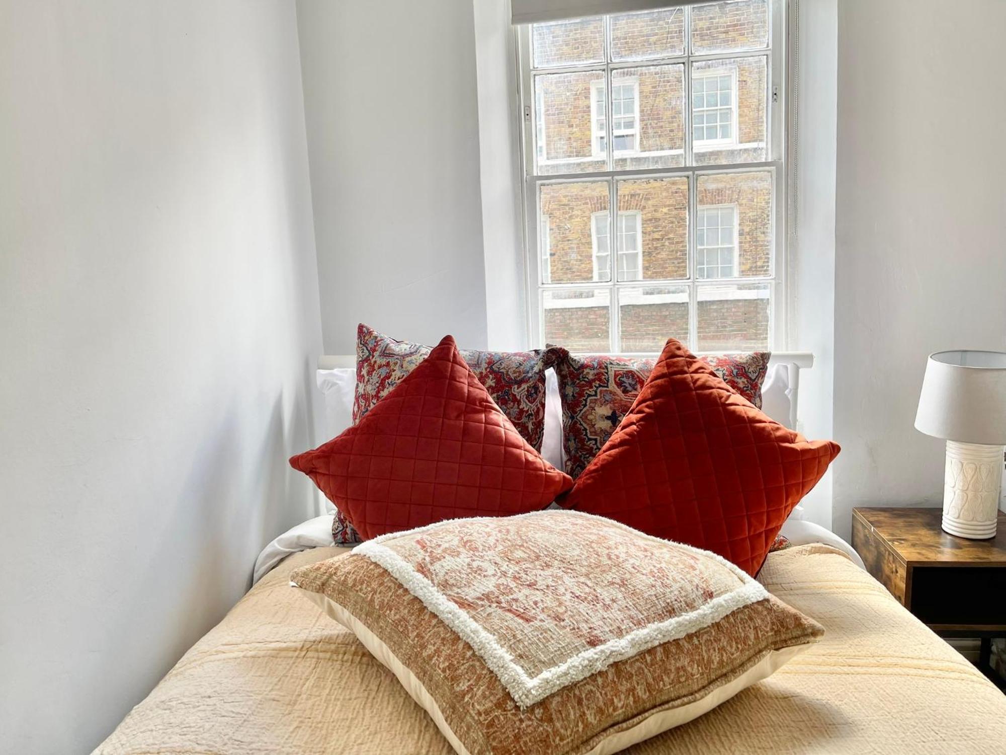 Guest house Soho 2 *